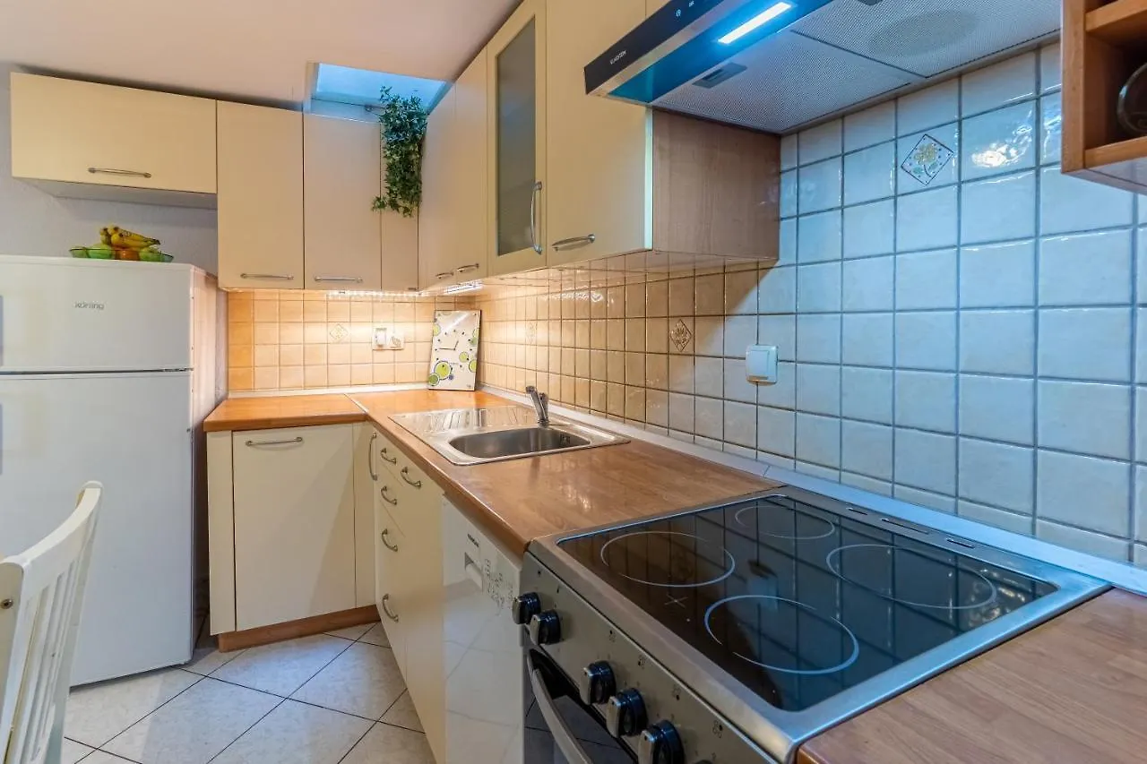 Magdalena Apartment Cres
