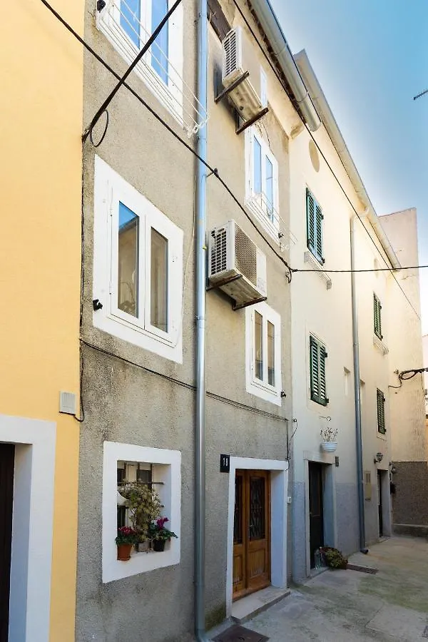 Magdalena Apartment Cres