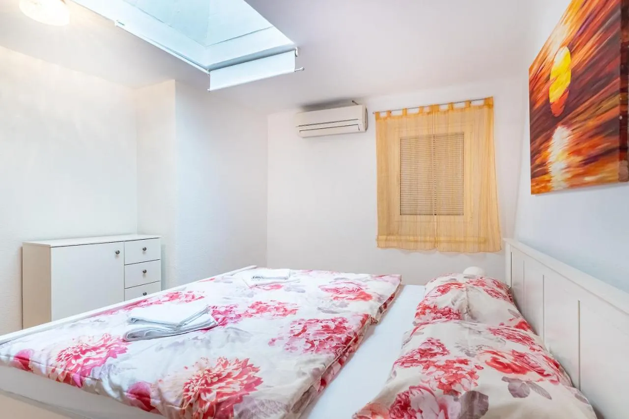 Magdalena Apartment Cres Croatia