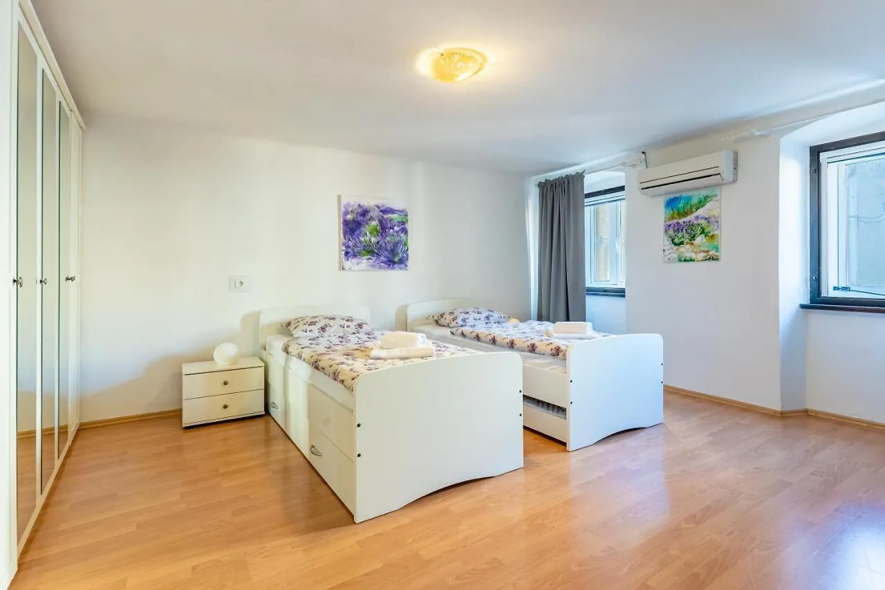 Magdalena Apartment Cres Croatia